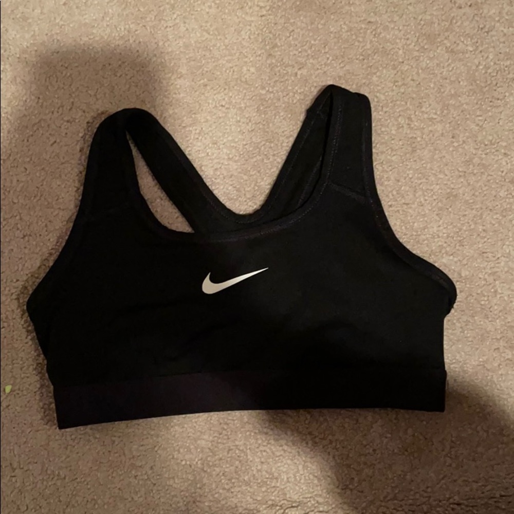nike girls sports bra 8/10
